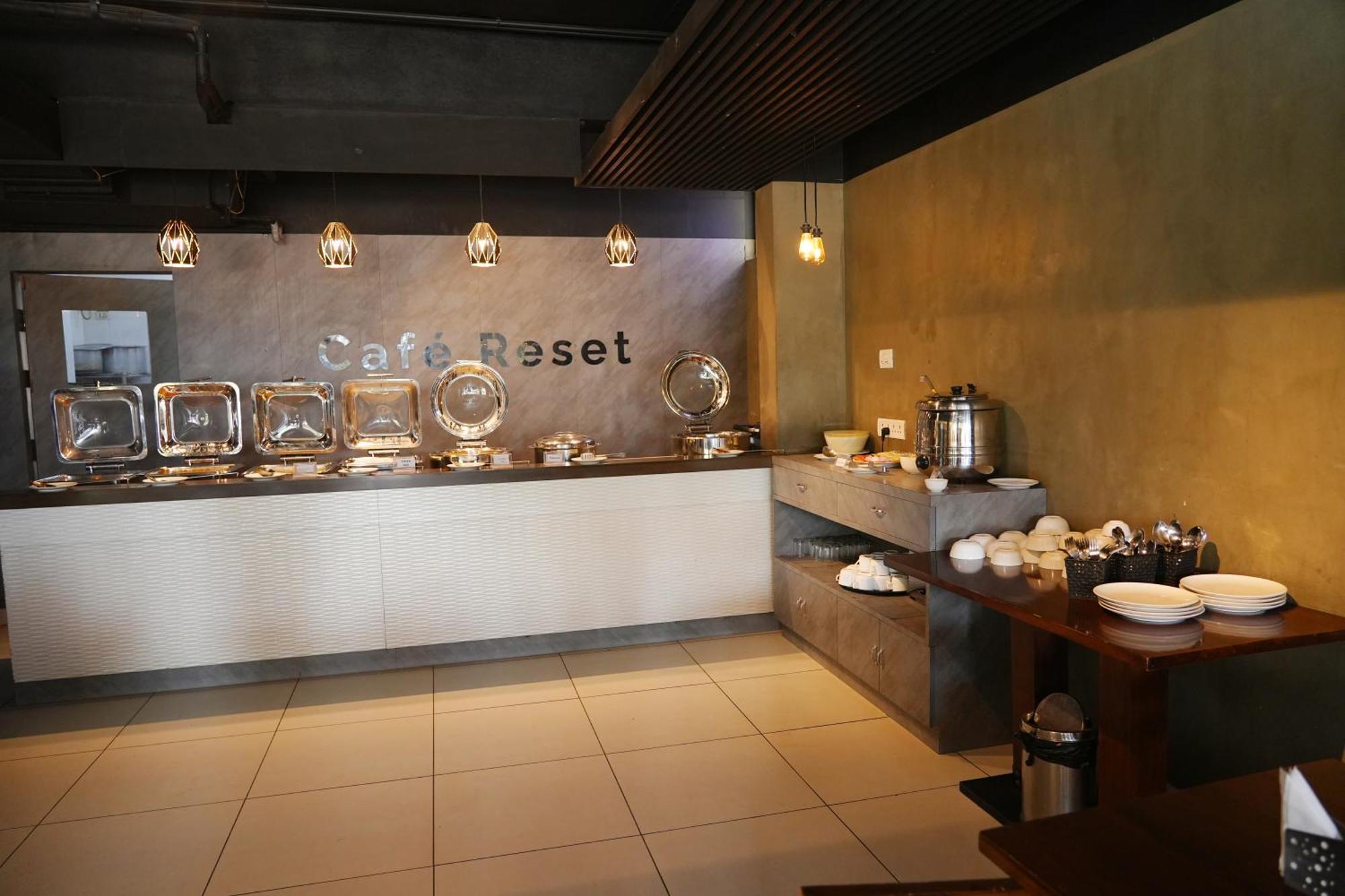 Purple Cloud Hotel Devanahalli Экстерьер фото