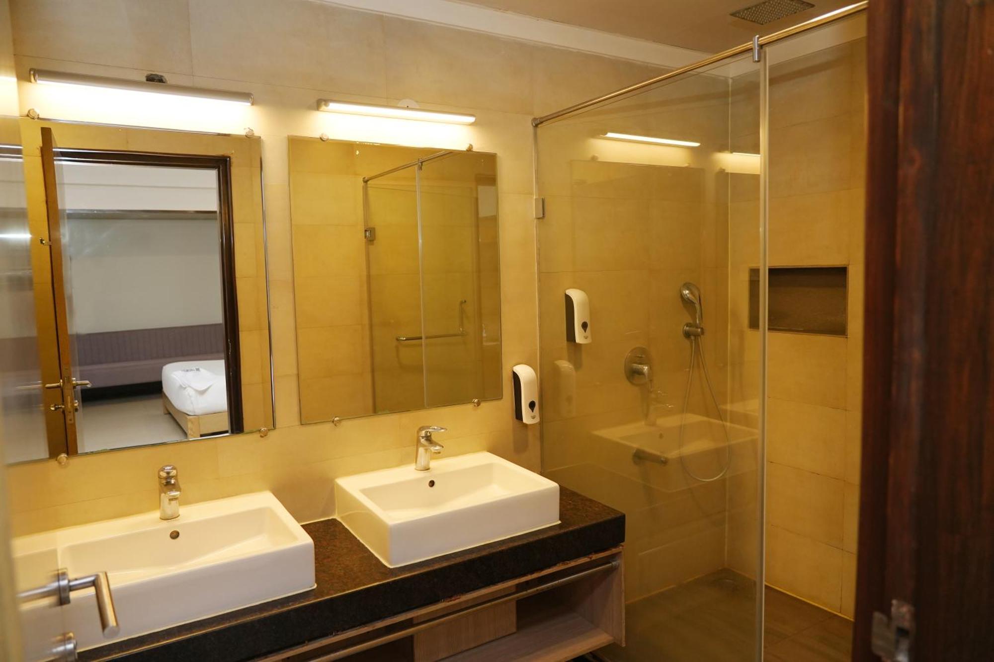 Purple Cloud Hotel Devanahalli Экстерьер фото